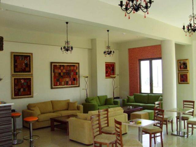Finiki Plaza Aparthotel Methoni  Exterior foto