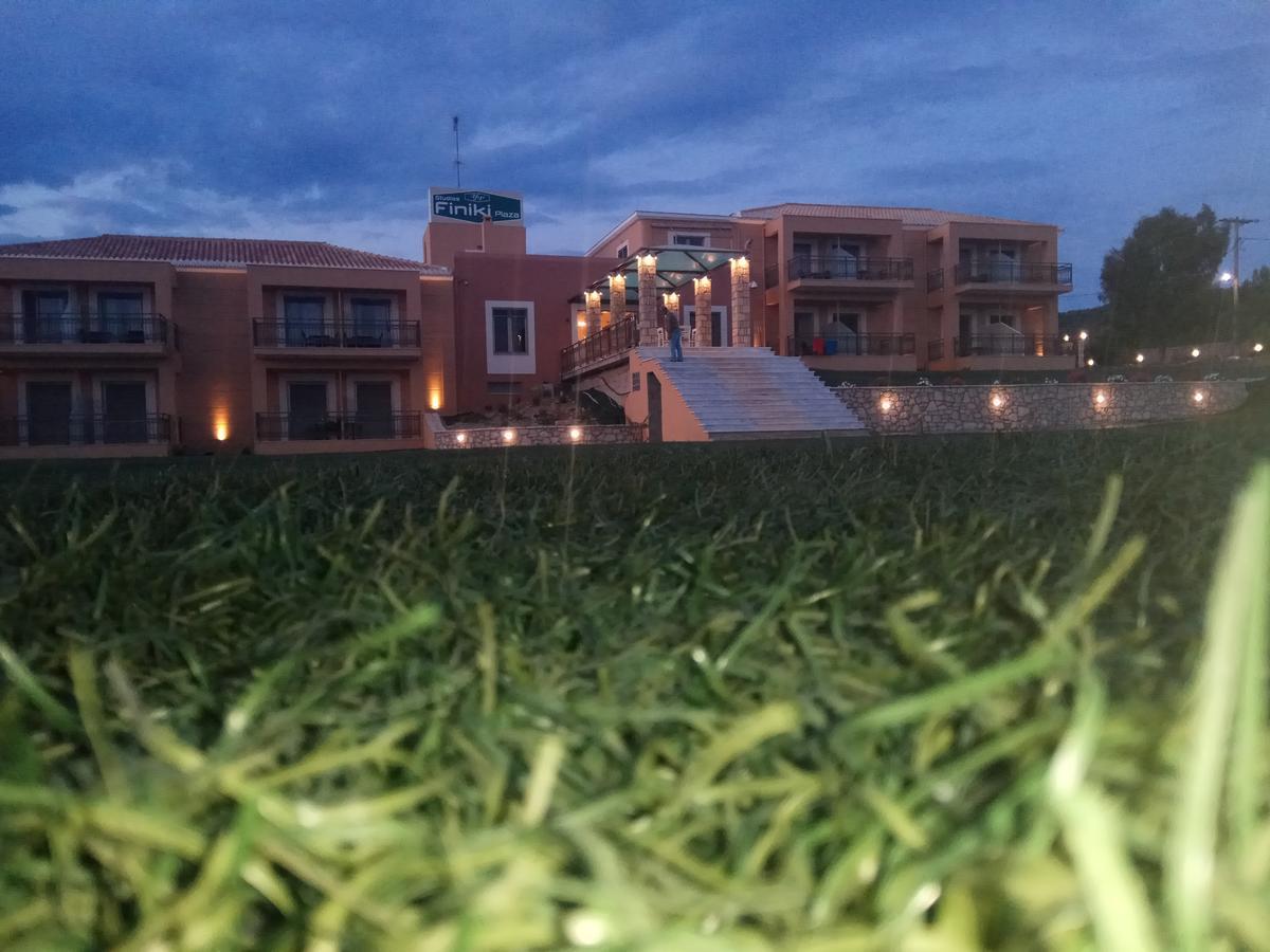 Finiki Plaza Aparthotel Methoni  Exterior foto