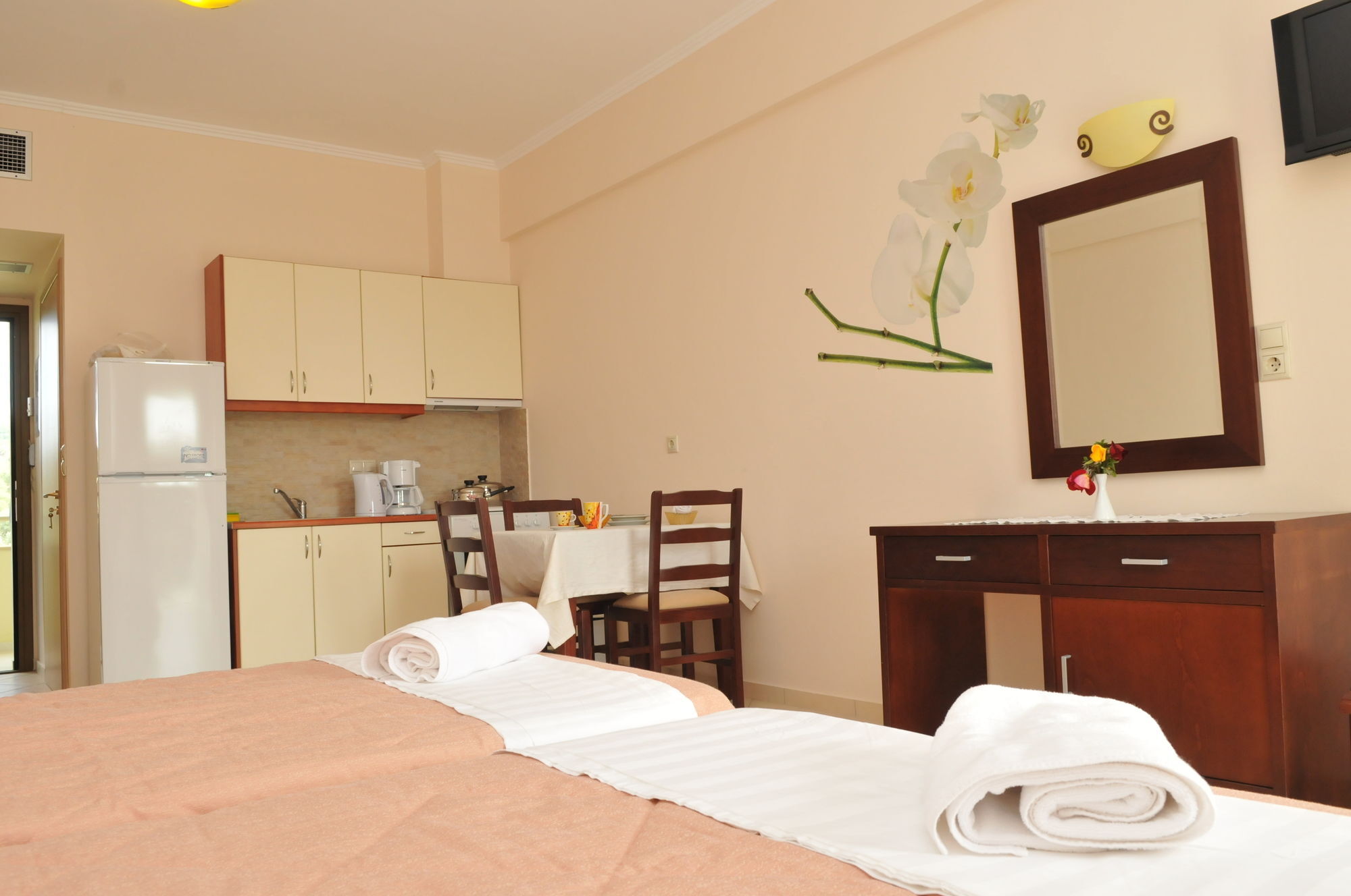 Finiki Plaza Aparthotel Methoni  Exterior foto